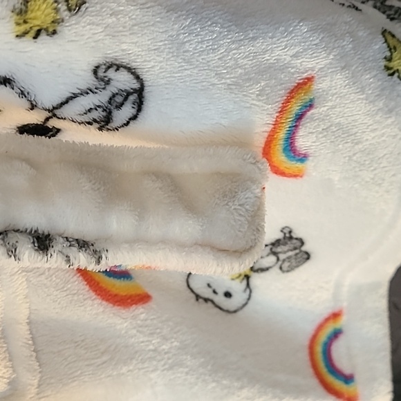 Berkshire Peanuts White Hooded Robe with Rainbow and Snoopy Design, L/XL - Picture 6 of 7